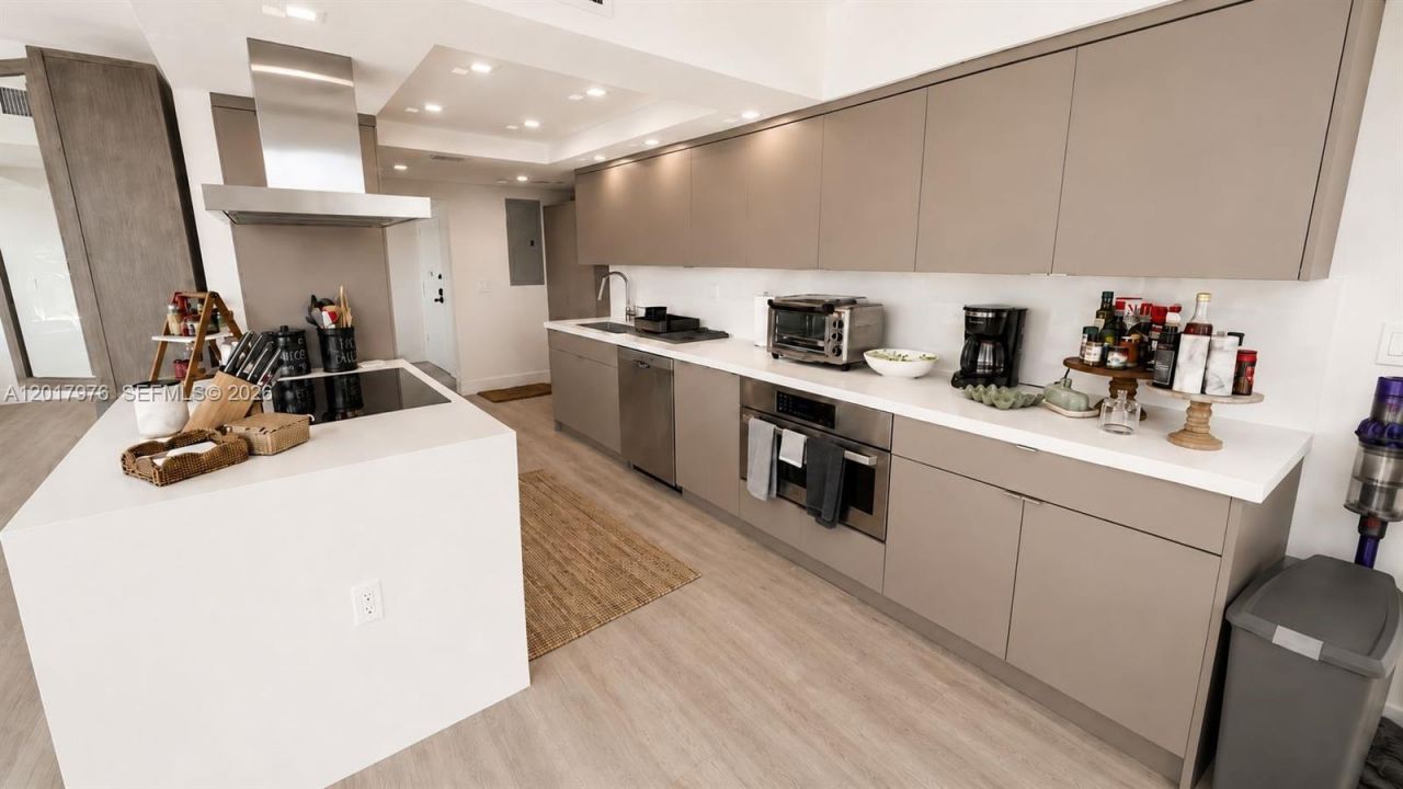 1121 Crandon Blvd , Unit E708, Key Biscayne, FL 33149 Photo