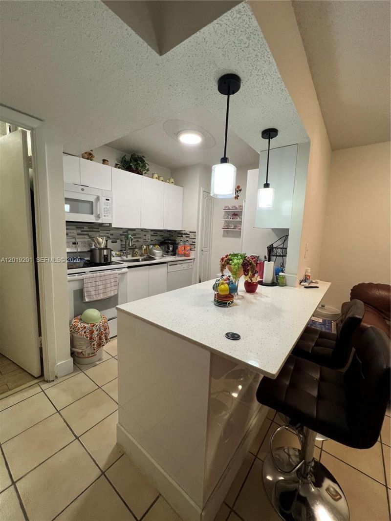 870 SW 129th Pl , Unit 106, Miami, FL 33184 Photo