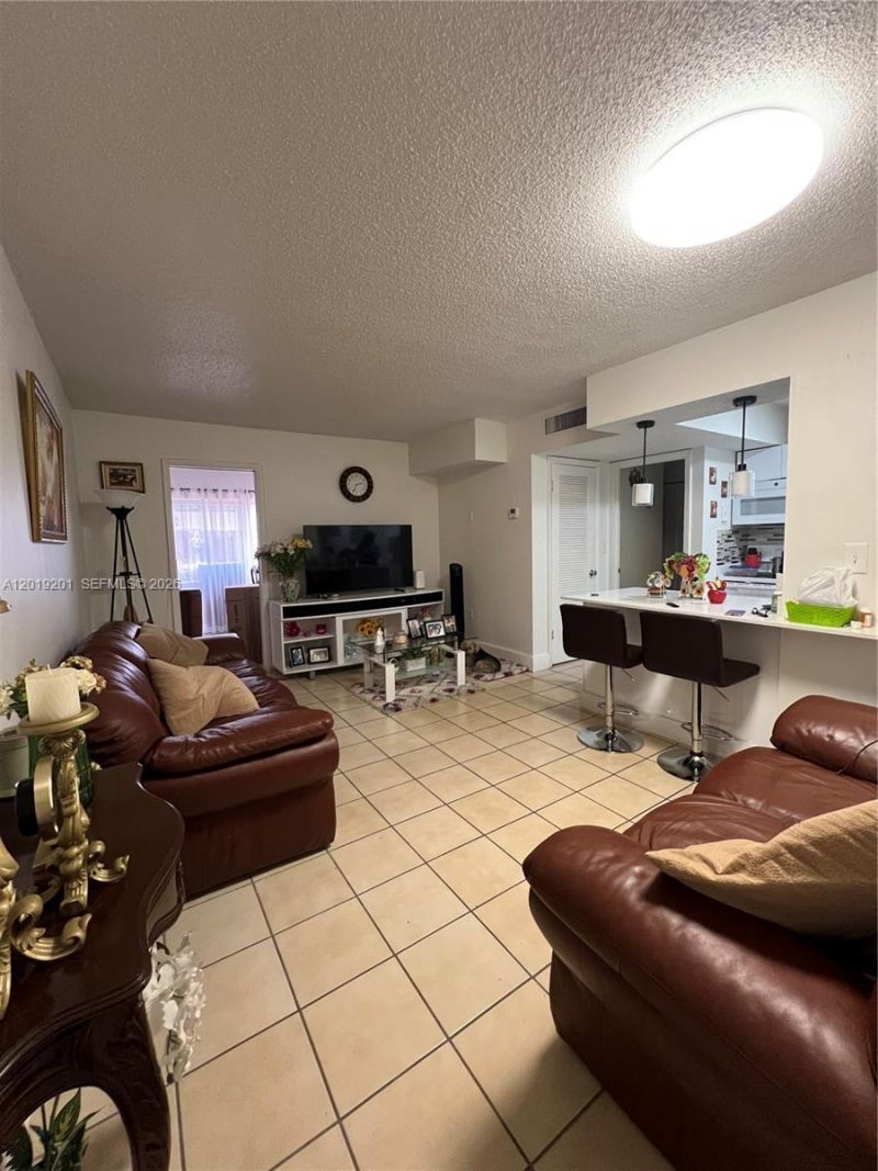 870 SW 129th Pl , Unit 106, Miami, FL 33184 Photo