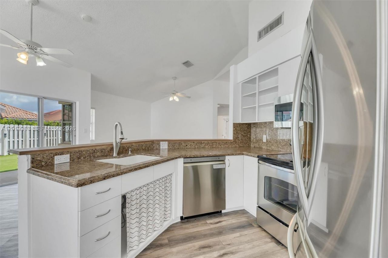 535 Somerset Way, Weston, FL 33326 Photo