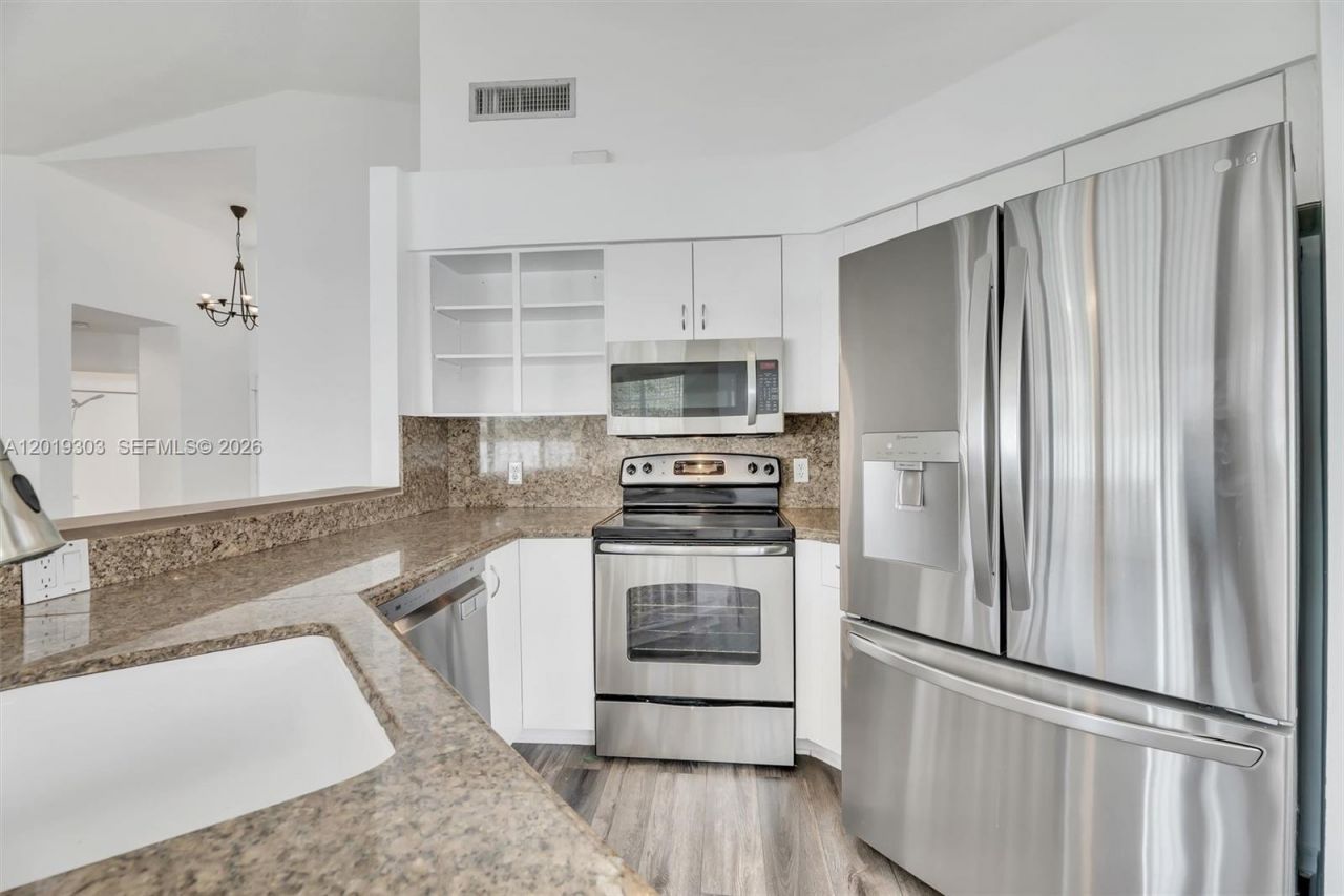 535 Somerset Way, Weston, FL 33326 Photo