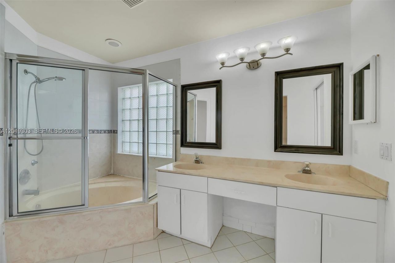 535 Somerset Way, Weston, FL 33326 Photo