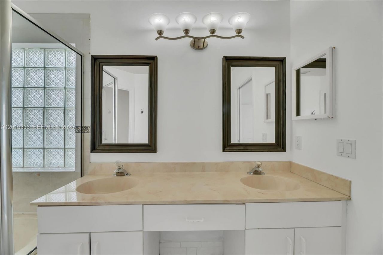 535 Somerset Way, Weston, FL 33326 Photo