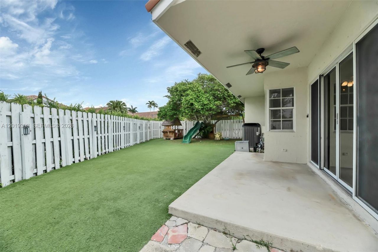 535 Somerset Way, Weston, FL 33326 Photo