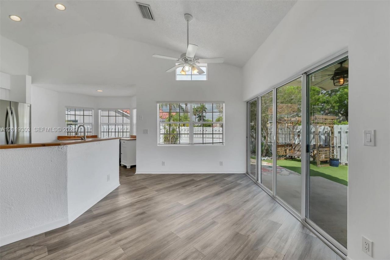 535 Somerset Way, Weston, FL 33326 Photo