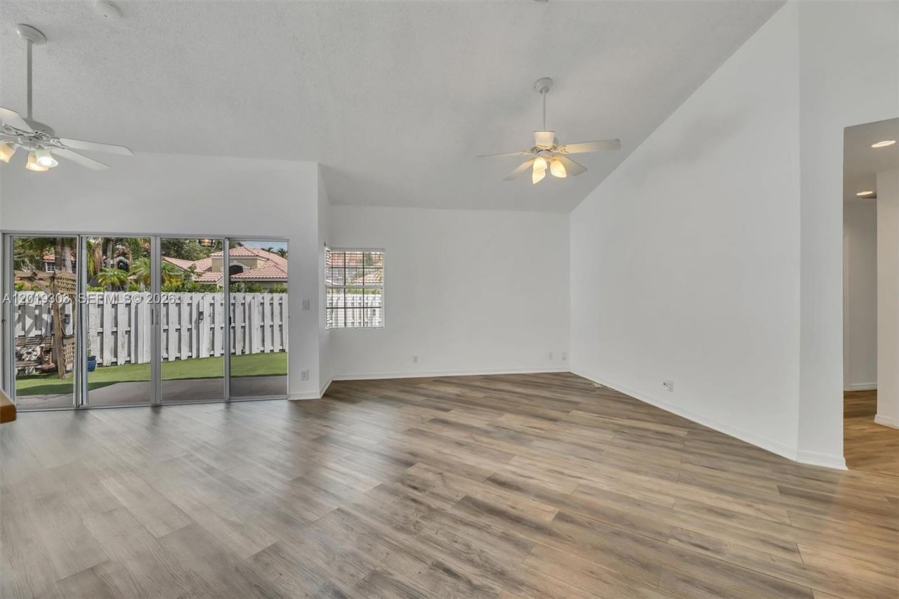 535 Somerset Way, Weston, FL 33326 Photo