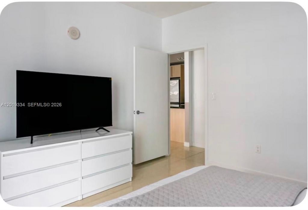 1111 SW 1 Ave, Unit 2215, Miami, FL 33130 Photo