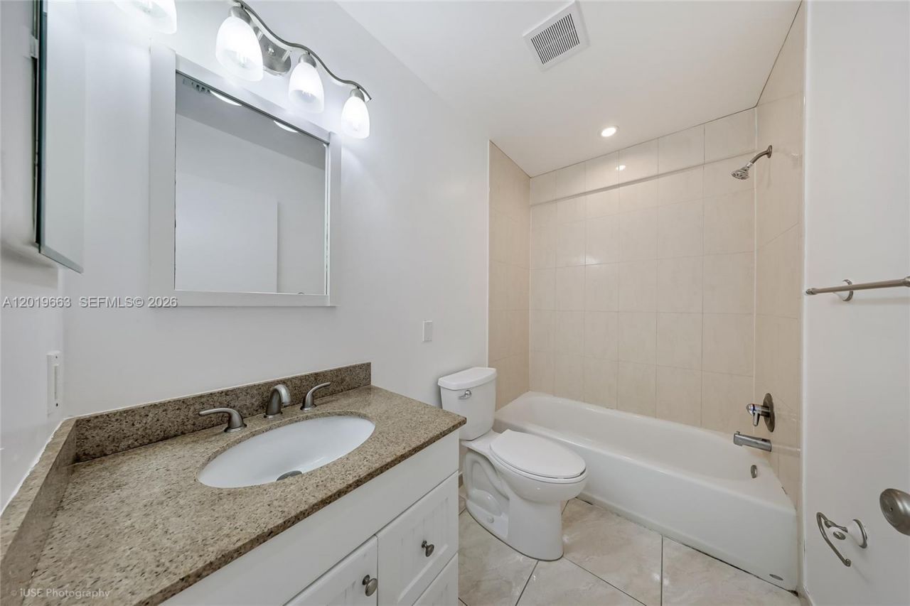 5570 NW 61st St, Unit 930, Coconut Creek, FL 33073 Photo
