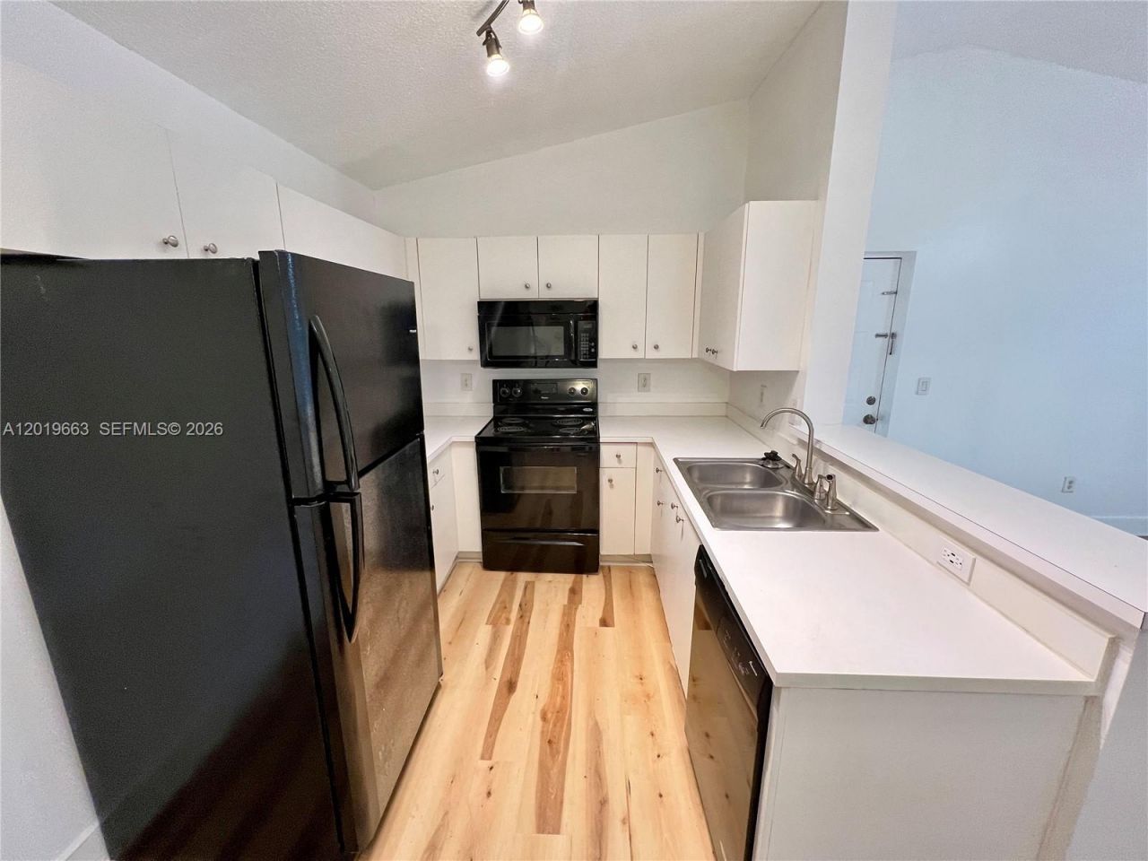 5570 NW 61st St, Unit 930, Coconut Creek, FL 33073 Photo