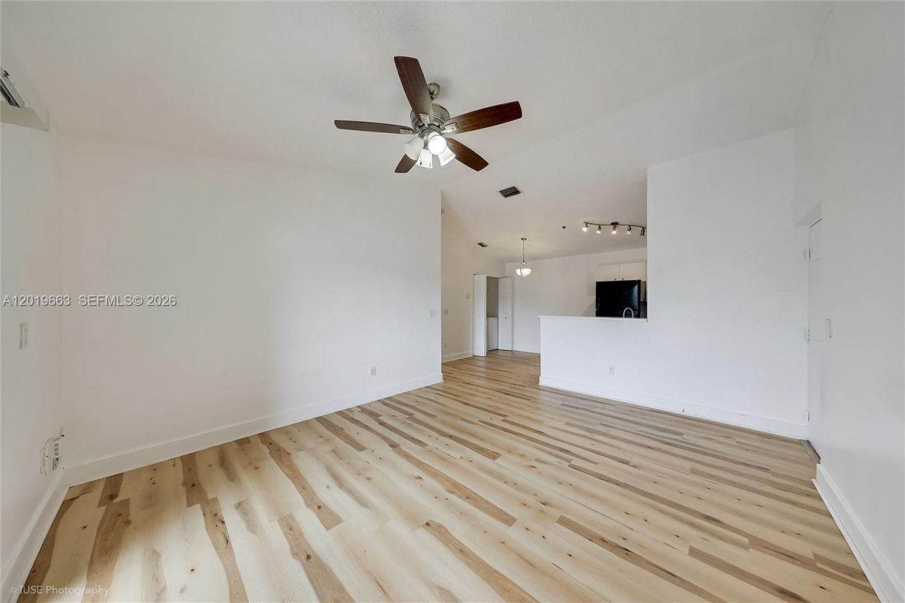 5570 NW 61st St, Unit 930, Coconut Creek, FL 33073 Photo