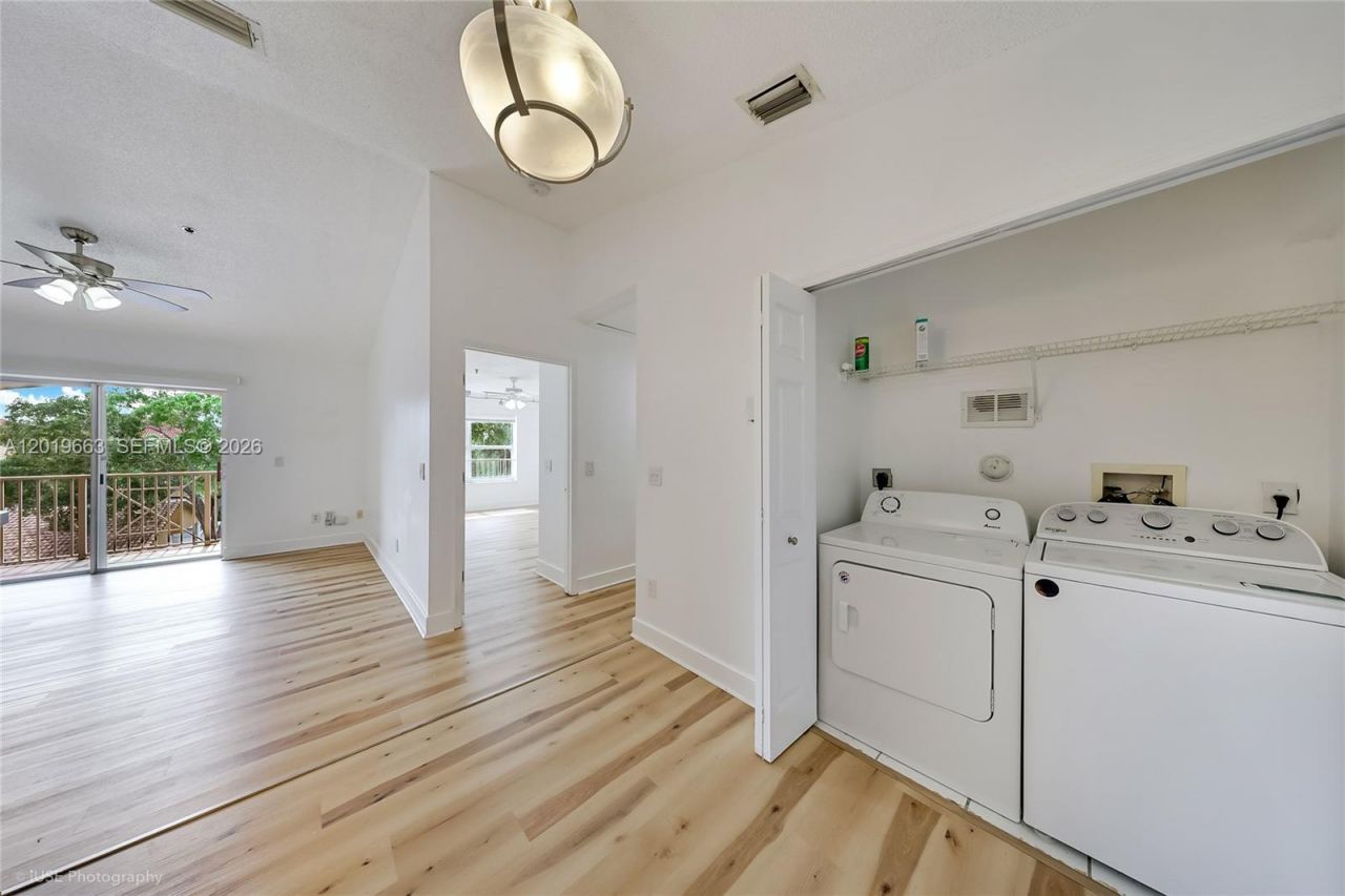 5570 NW 61st St, Unit 930, Coconut Creek, FL 33073 Photo