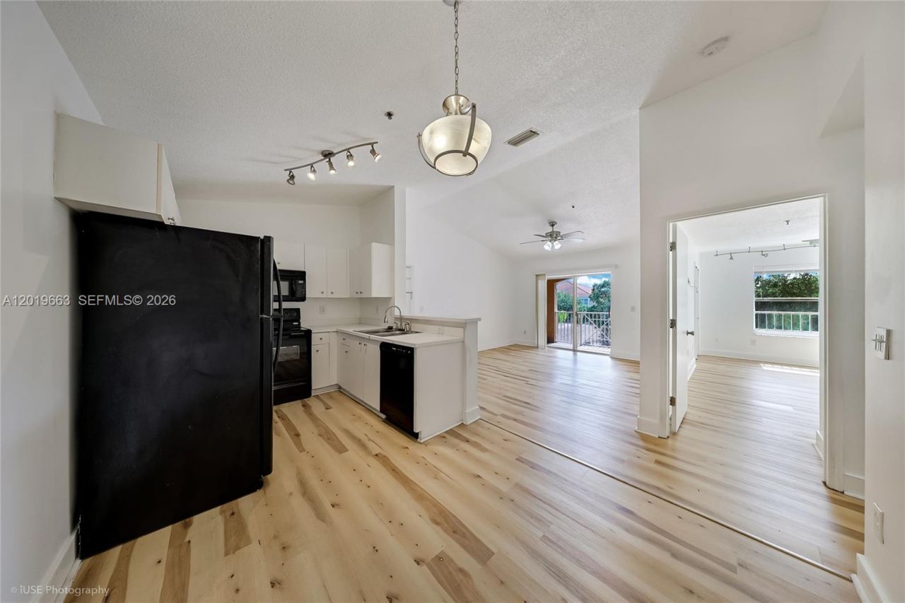 5570 NW 61st St, Unit 930, Coconut Creek, FL 33073 Photo
