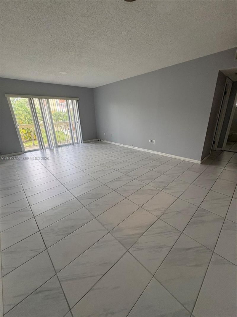 7815 N Camino Real, Unit I-216, Miami, FL 33143 Photo