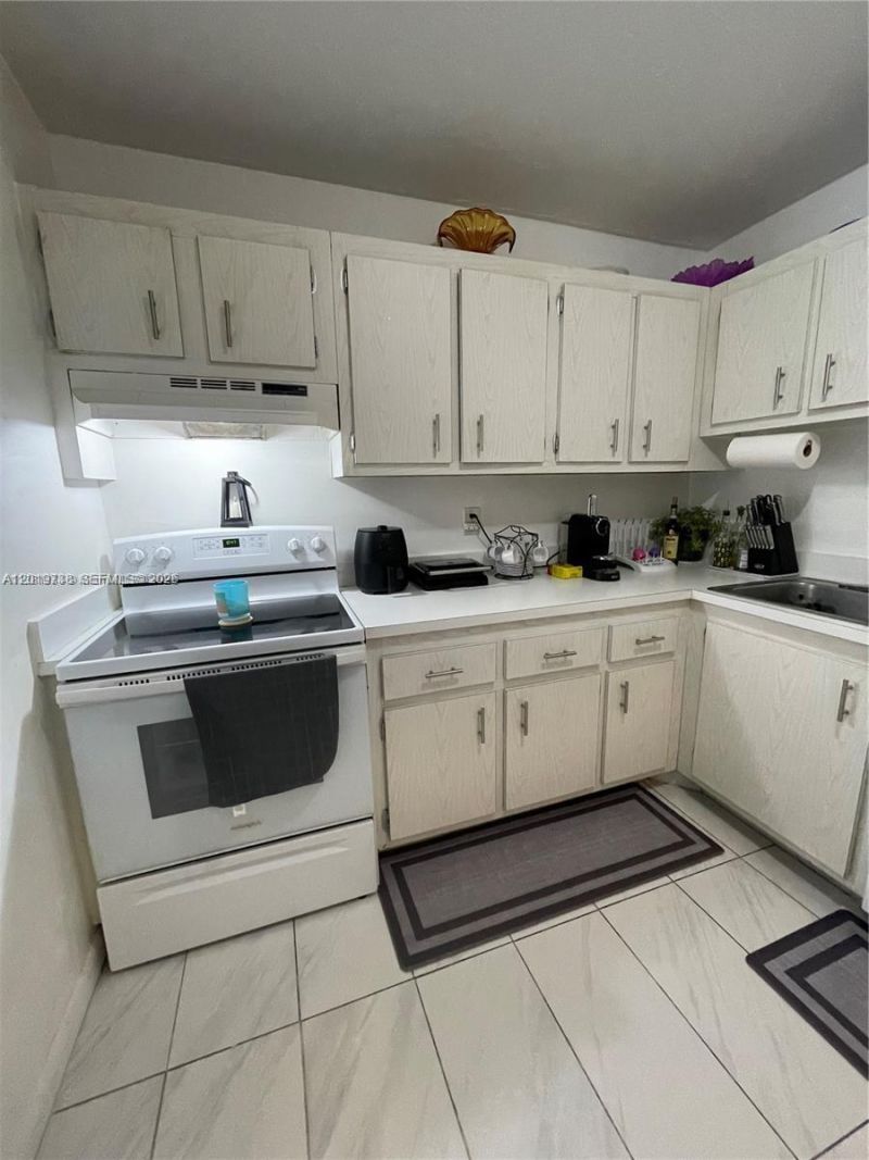7815 N Camino Real, Unit I-216, Miami, FL 33143 Photo