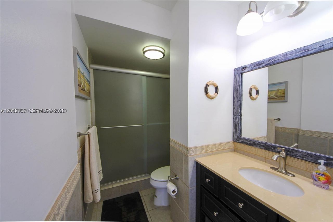2350 NE 135th St, Unit 507, North Miami, FL 33181 Photo
