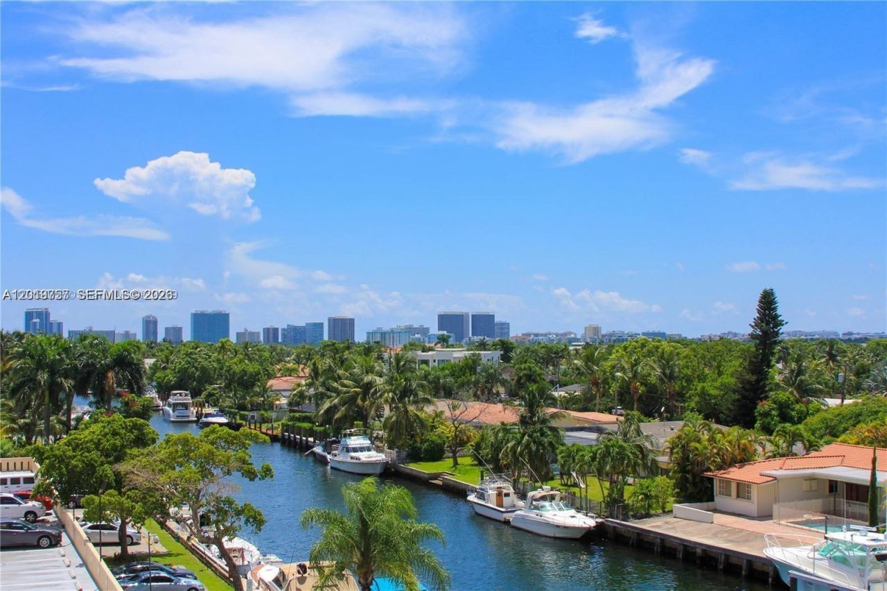 2350 NE 135th St, Unit 507, North Miami, FL 33181 Photo