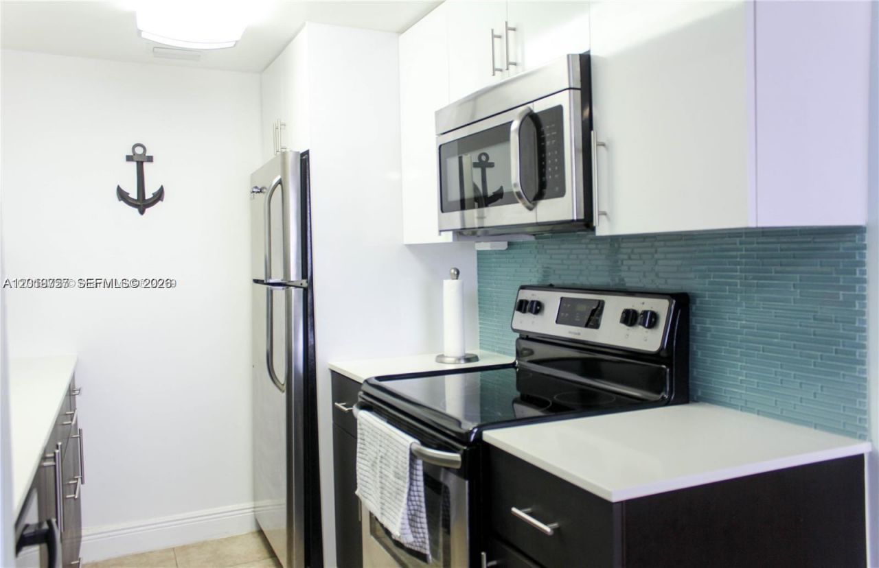 2350 NE 135th St, Unit 507, North Miami, FL 33181 Photo