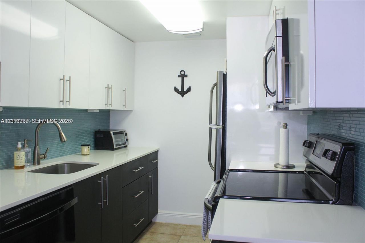 2350 NE 135th St, Unit 507, North Miami, FL 33181 Photo