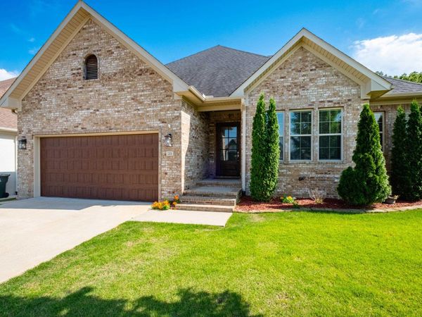 23 Belles Fleurs Circle, Little Rock, AR 72223
