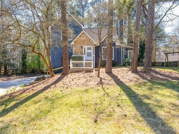 55 Presidential Drive, Dallas, GA 30157