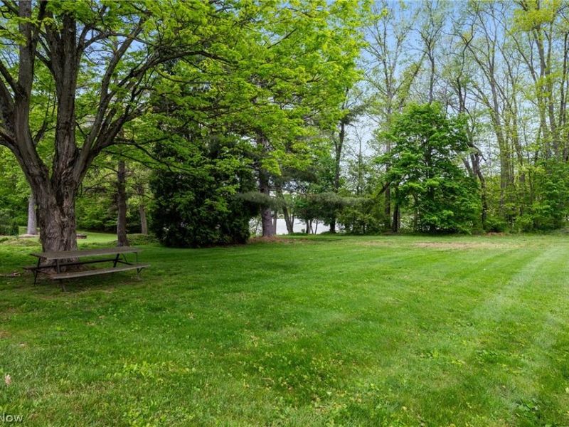 6109 Vale View Drive SW, Sherrodsville, OH 44675 Photo 29