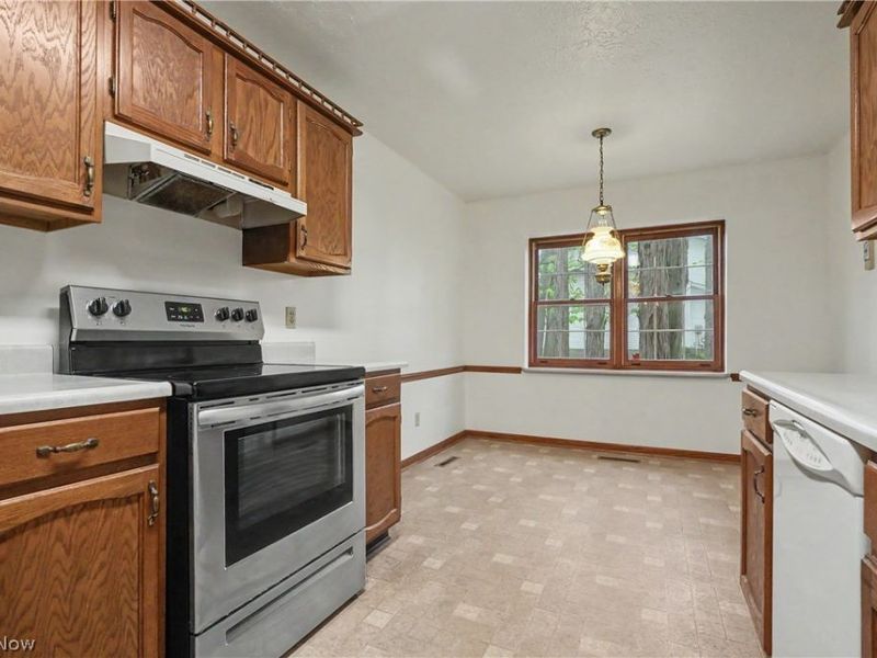 1344 Fox Run Court, Youngstown, OH 44512 Photo 15