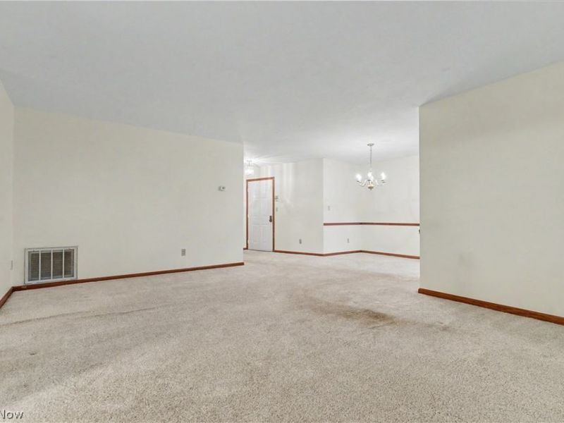 1344 Fox Run Court, Youngstown, OH 44512 Photo 9