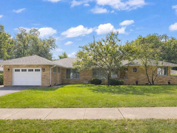 2245 Hawthorne Road , Homewood, IL 60430