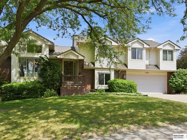 13434 Sherwood Avenue, Omaha, NE 68164