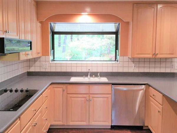 29 Thorndale PL, Moraga, CA 94556