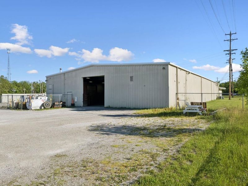675 W Plane Street, Bethel, OH 45106 Photo 2
