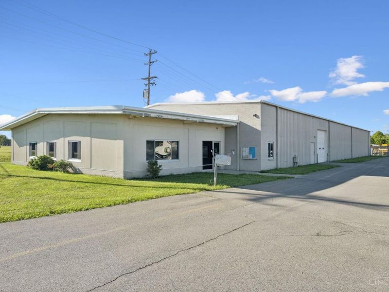 675 W Plane Street, Bethel, OH 45106 Photo 4