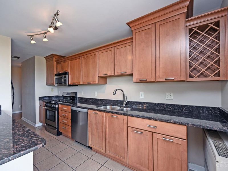 2324 Madison Road, Unit 703, Cincinnati, OH 45208 Photo 15