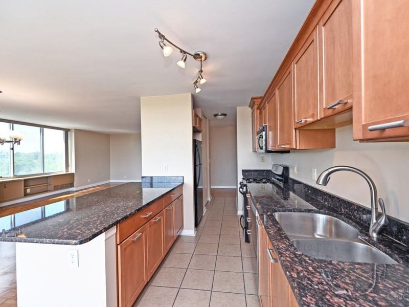 2324 Madison Road, Unit 703, Cincinnati, OH 45208 Photo 15