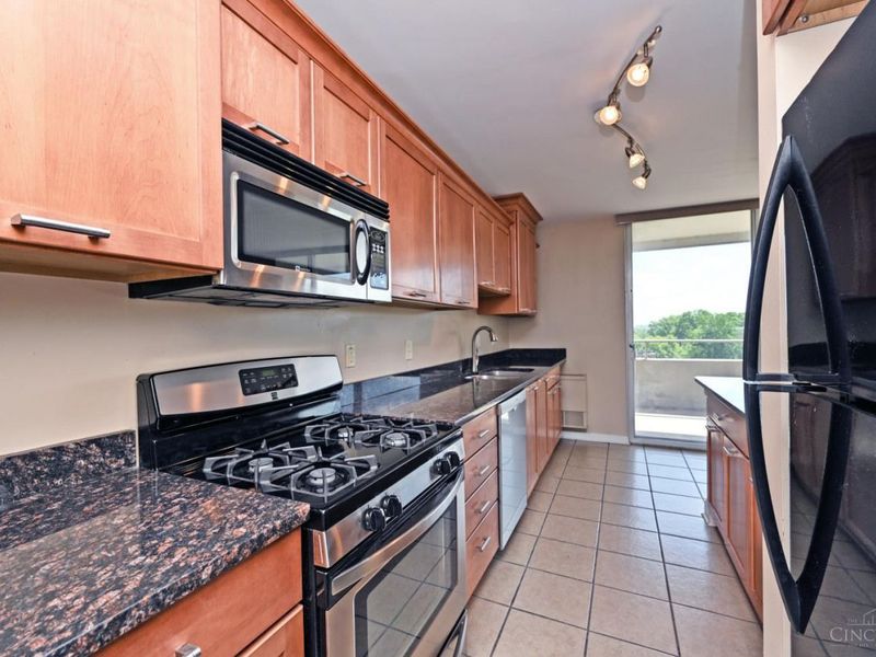2324 Madison Road, Unit 703, Cincinnati, OH 45208 Photo 17