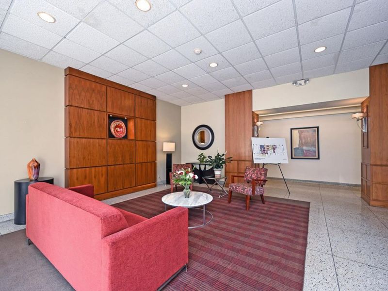 2324 Madison Road, Unit 703, Cincinnati, OH 45208 Photo 2
