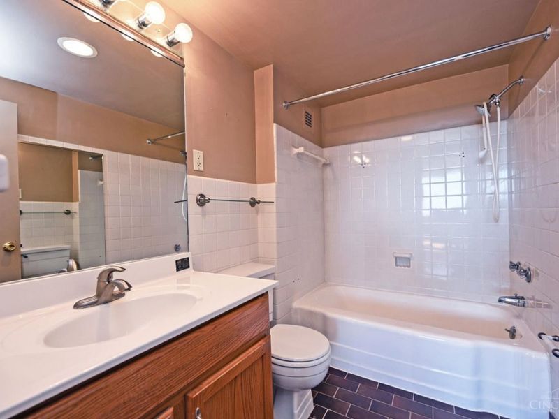 2324 Madison Road, Unit 703, Cincinnati, OH 45208 Photo 25
