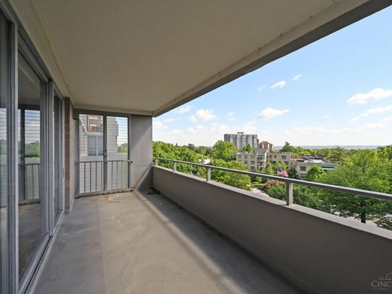 2324 Madison Road, Unit 703, Cincinnati, OH 45208 Photo 29