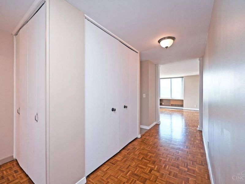 2324 Madison Road, Unit 703, Cincinnati, OH 45208 Photo 5