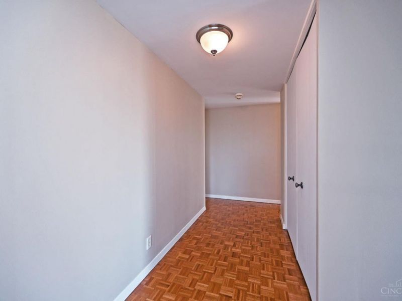 2324 Madison Road, Unit 703, Cincinnati, OH 45208 Photo 6