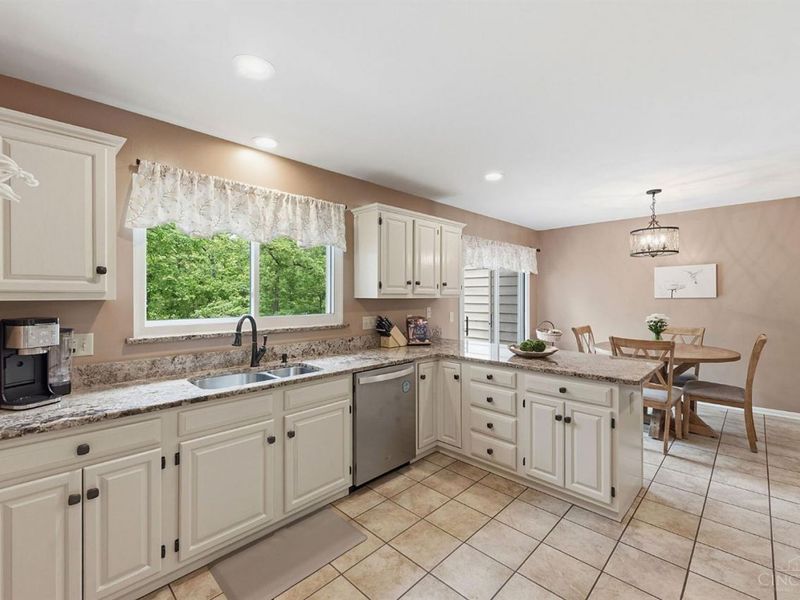 8196 Rivers Edge Circle, Maineville, OH 45039 Photo 30