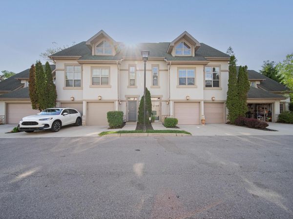 565 Jacob Close , Gahanna, OH 43230