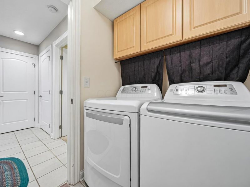 565 Jacob Close , Gahanna, OH 43230 Photo 12