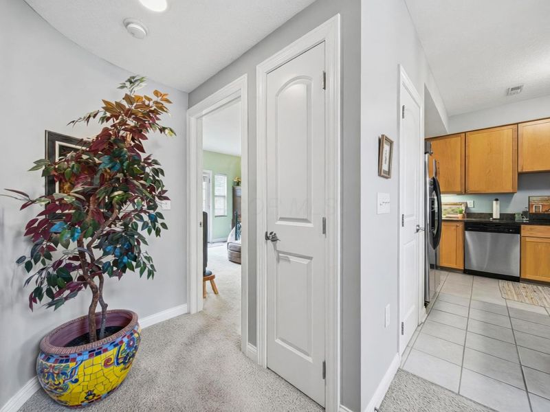 565 Jacob Close , Gahanna, OH 43230 Photo 15