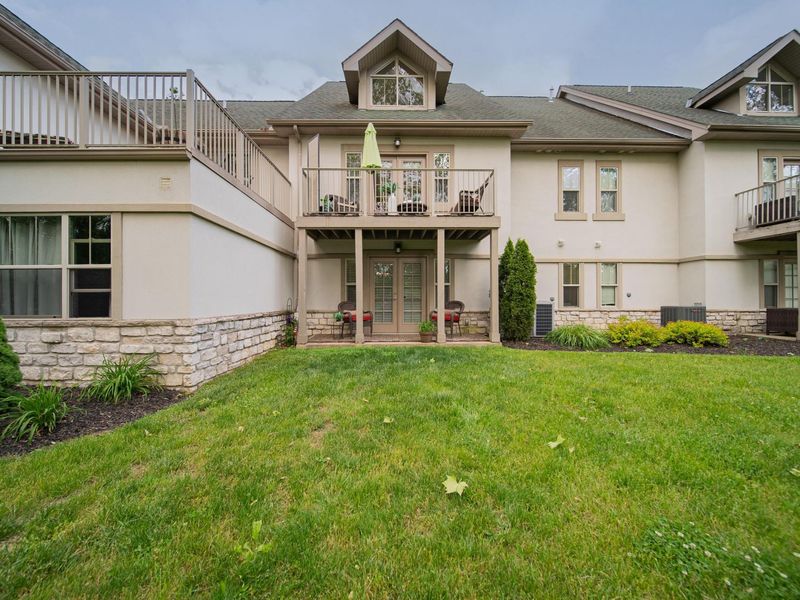565 Jacob Close , Gahanna, OH 43230 Photo 4