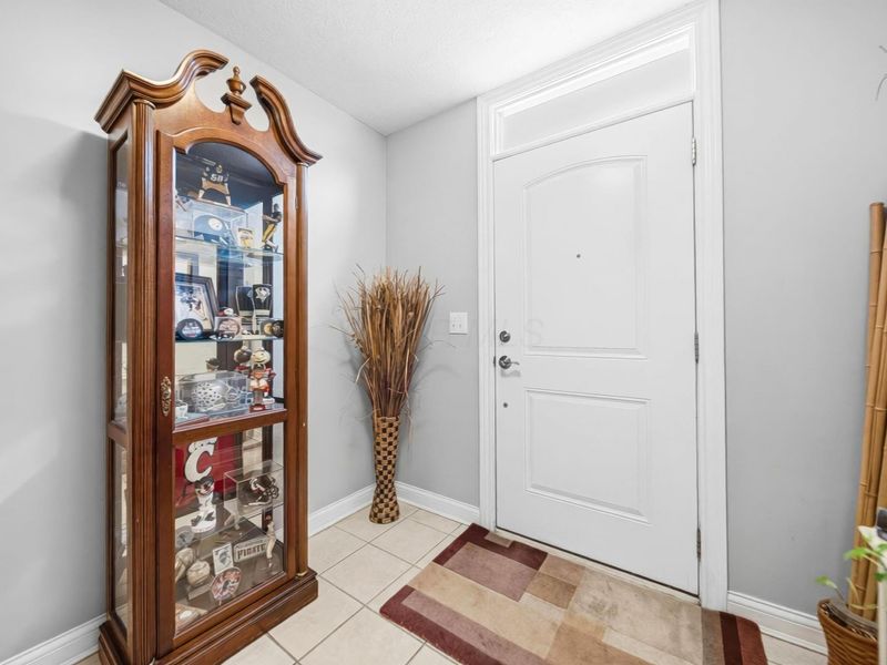 565 Jacob Close , Gahanna, OH 43230 Photo 6