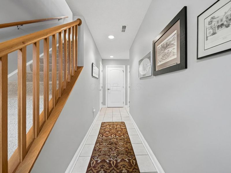 565 Jacob Close , Gahanna, OH 43230 Photo 8