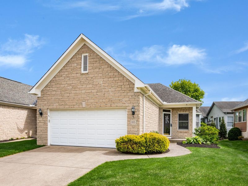 995 Bushwood Lane, Columbus, OH 43235 Photo 1