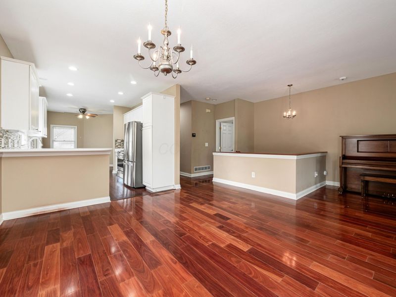 995 Bushwood Lane, Columbus, OH 43235 Photo 10