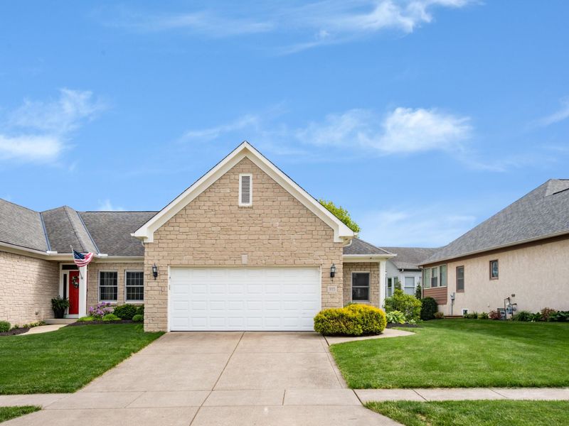 995 Bushwood Lane, Columbus, OH 43235 Photo 2